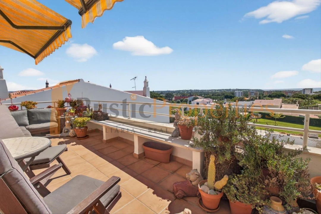 Apartamento T3 para Venda em Quarteira Foto 4