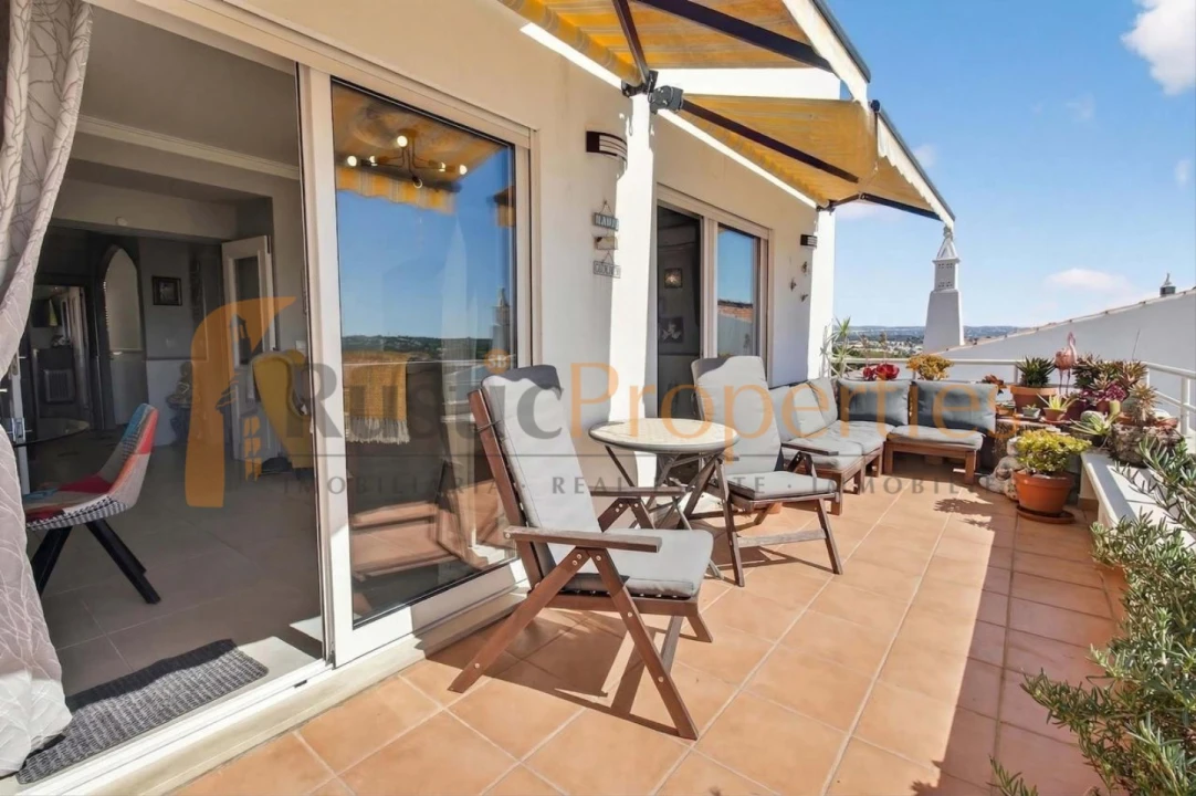 Apartamento T3 para Venda em Quarteira Foto 2