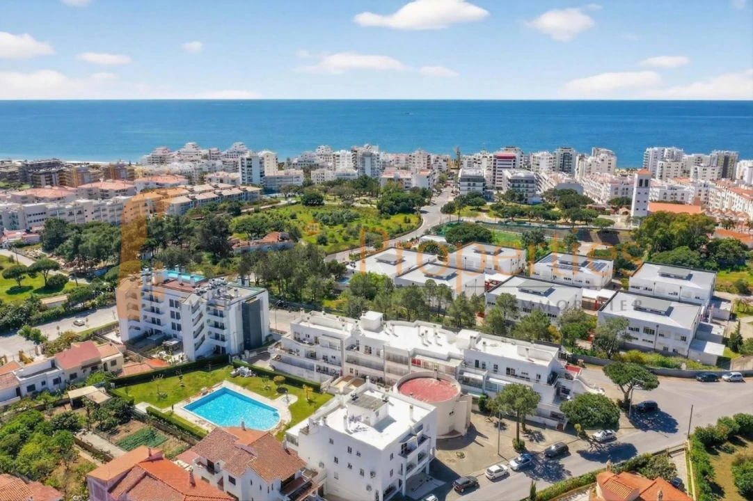 Apartamento T3 para Venda em Quarteira Foto 3