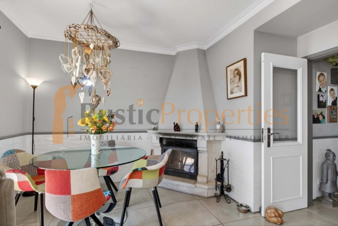 Apartamento T3 para Venda em Quarteira Foto 6