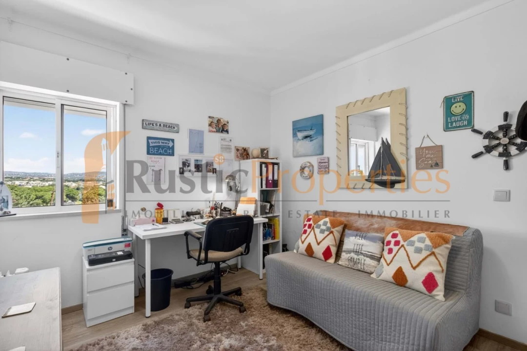 Apartamento T3 para Venda em Quarteira Foto 18