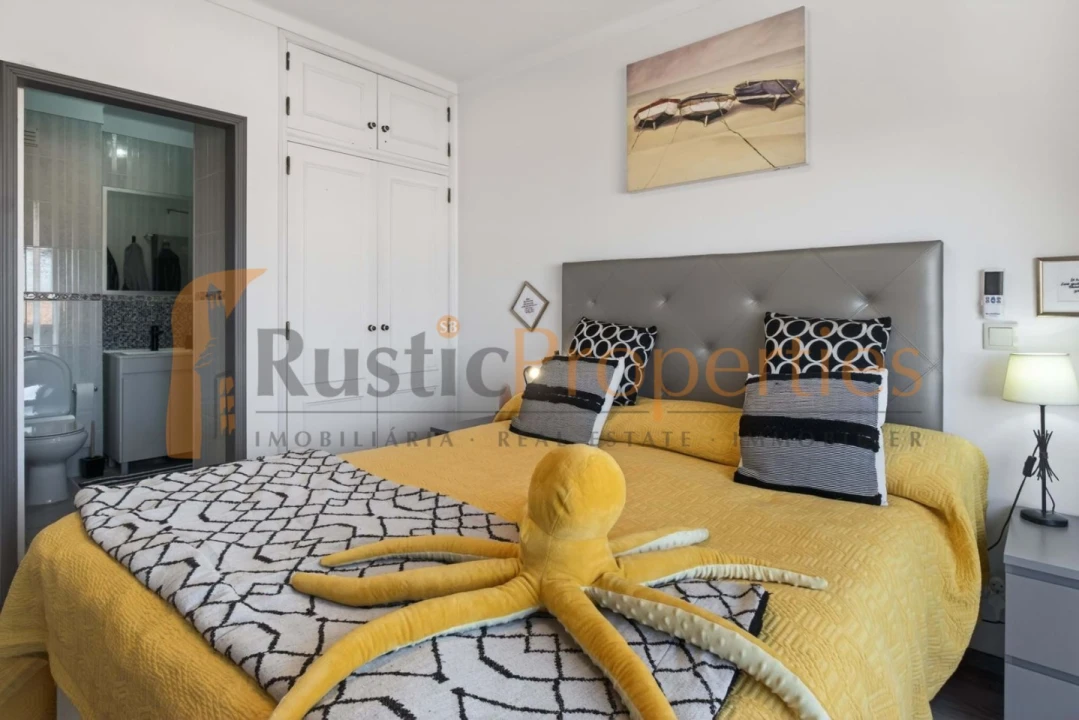 Apartamento T3 para Venda em Quarteira Foto 17