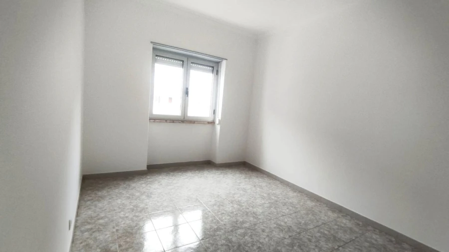 Apartamento T2 para Arrendamento em Falagueira-Venda Nova Foto 6