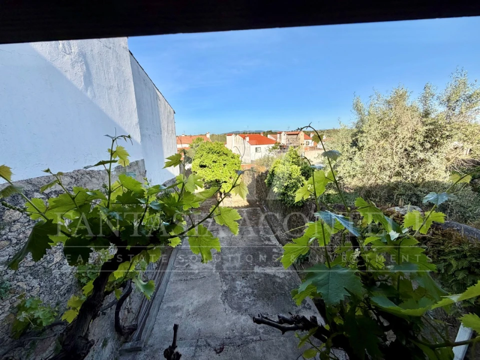 Moradia T2 para Venda em Alpalhão Foto 36