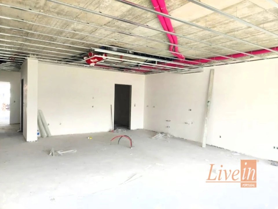 Moradia T4 para Venda em Silveira Foto 13