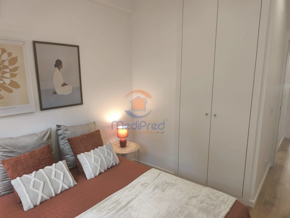 Apartamento T2 para Venda em Benfica Foto 13