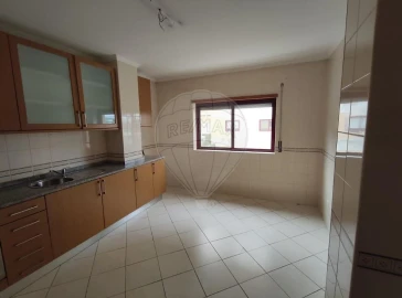 Apartamento T3 para Venda em O. Azeméis, Riba-Ul, Ul, Macinhata Seixa, Madail