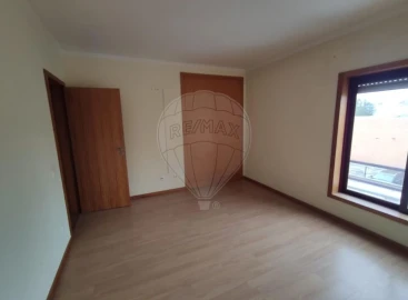 Apartamento T3 para Venda em O. Azeméis, Riba-Ul, Ul, Macinhata Seixa, Madail