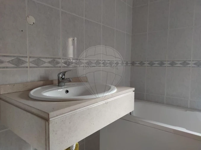 Apartamento T3 para Venda em O. Azeméis, Riba-Ul, Ul, Macinhata Seixa, Madail Foto 6