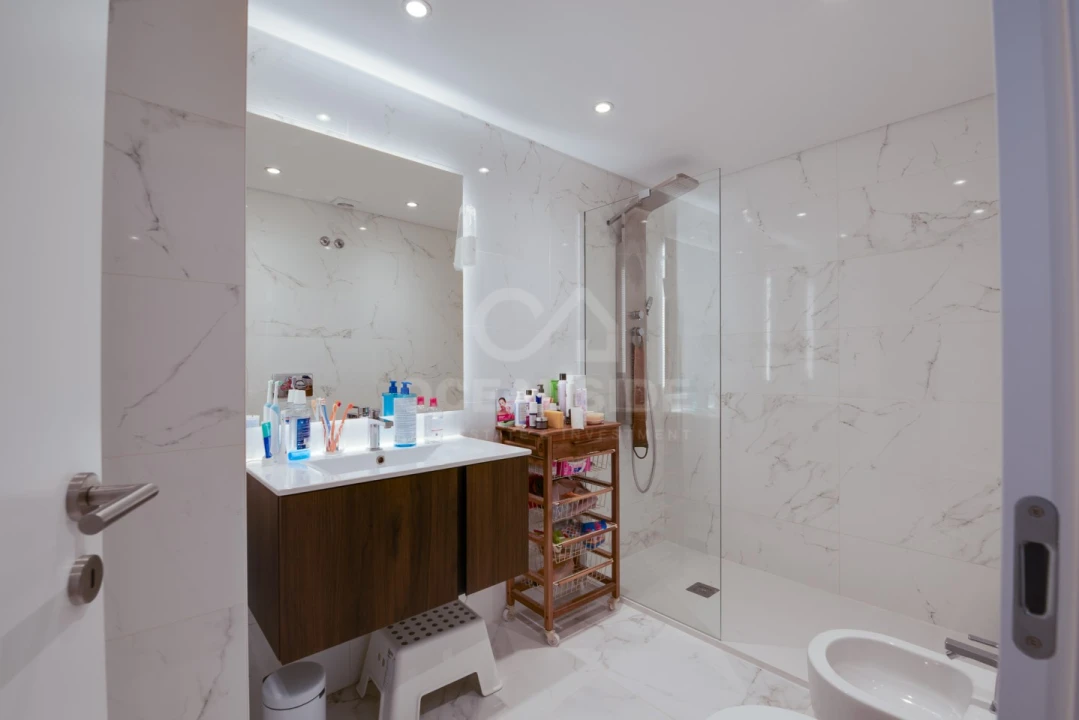 Apartamento T3 para Arrendamento em Alcabideche Foto 10