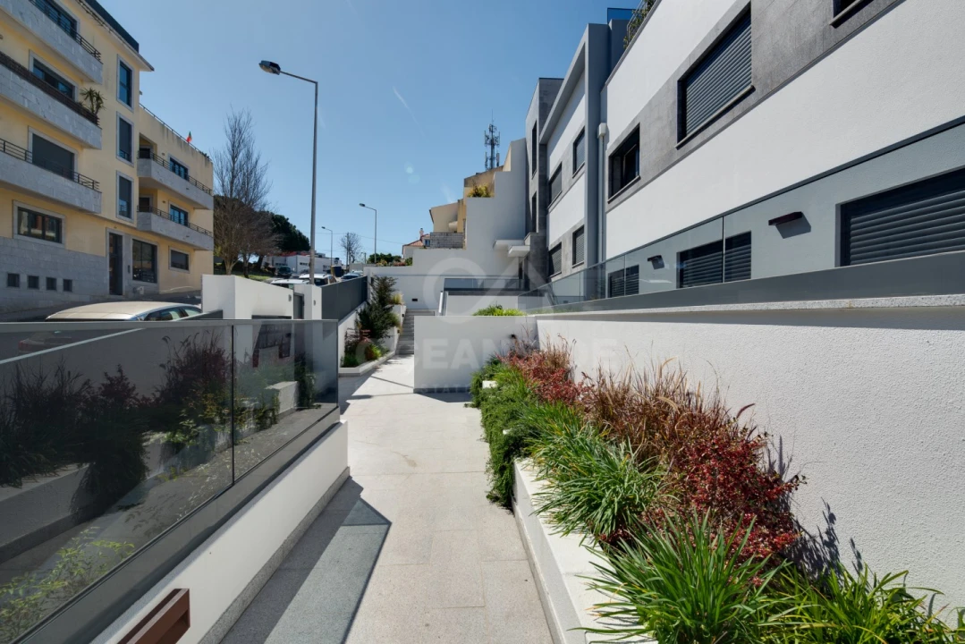 Apartamento T3 para Arrendamento em Alcabideche Foto 35