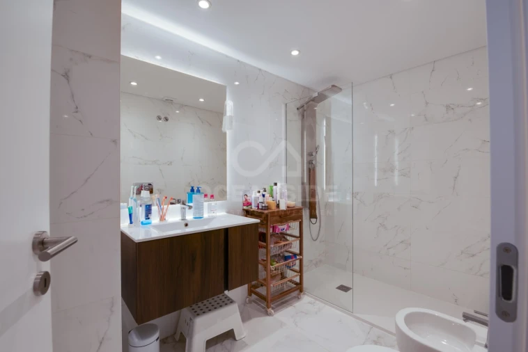 Apartamento T3 para Arrendamento em Alcabideche Foto 10