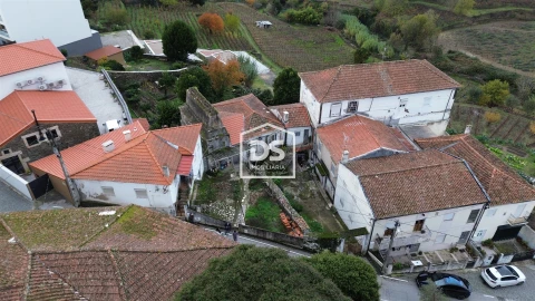 Moradia T3 para Venda em Peso da Régua e Godim
