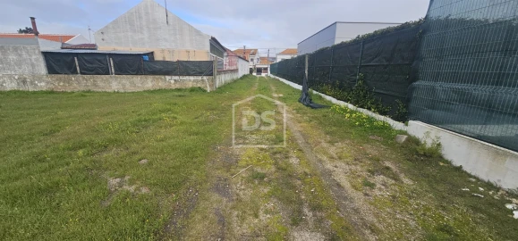 Terreno Misto para Venda em Sarilhos Grandes