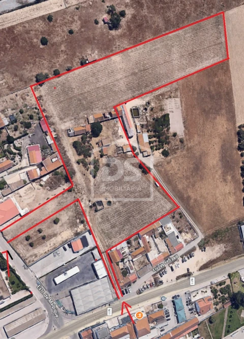 Terreno Misto para Venda em Sarilhos Grandes