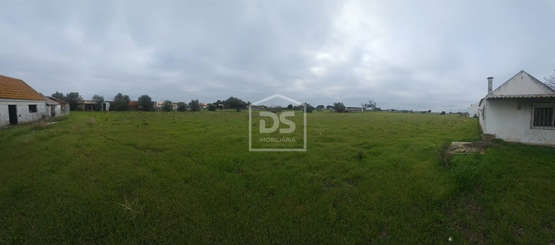 Terreno Misto para Venda em Sarilhos Grandes Foto 19