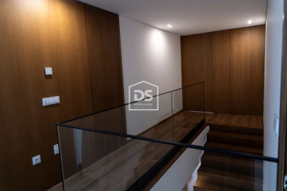 Moradia T3 para Venda em Frazão Arreigada