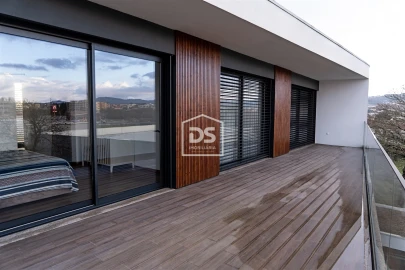 Moradia T3 para Venda em Frazão Arreigada