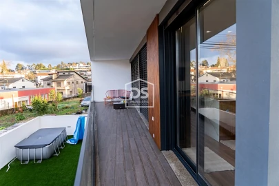 Moradia T3 para Venda em Frazão Arreigada