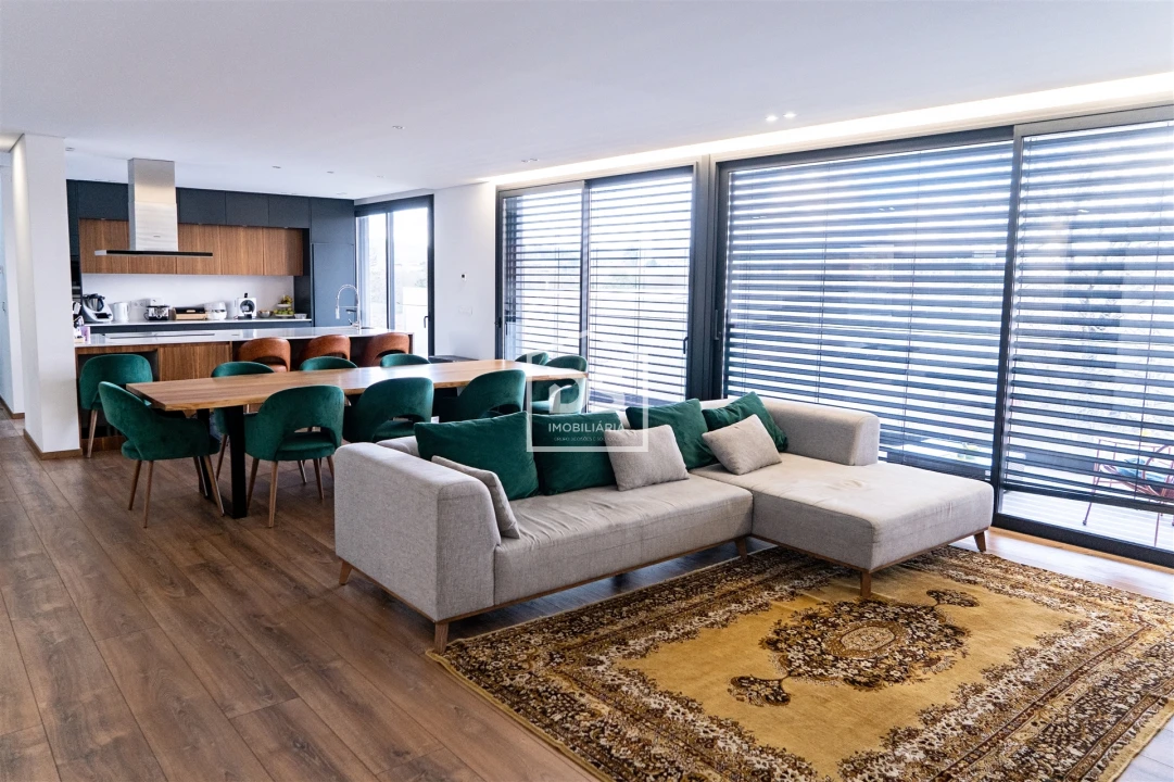 Moradia T3 para Venda em Frazão Arreigada Foto 3