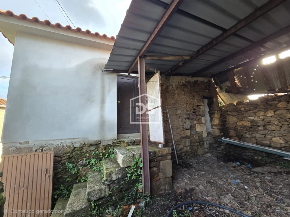 Moradia T0 para Venda em Armamar Foto 12