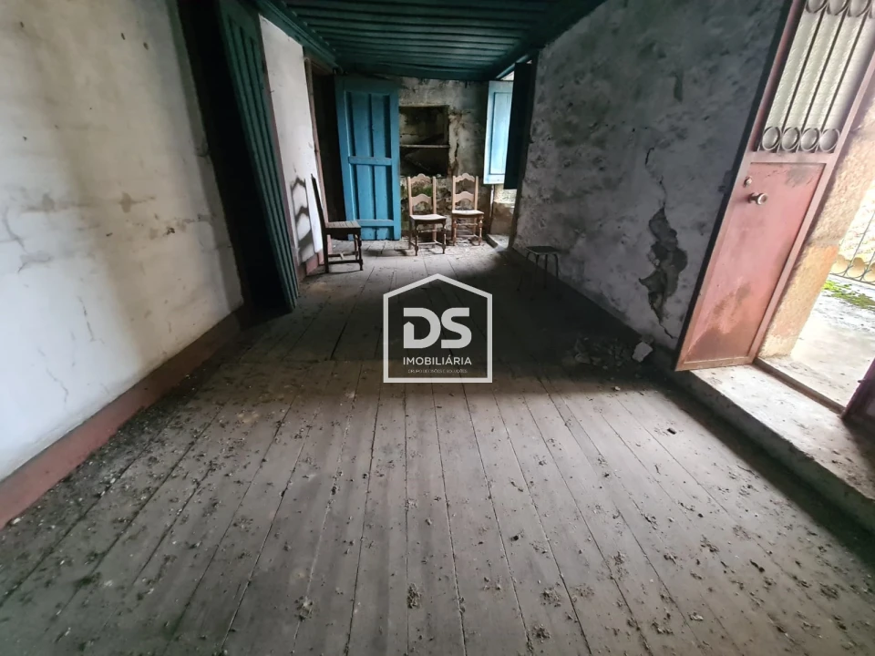 Moradia T3 para Venda em Aricera e Goujoim Foto 30