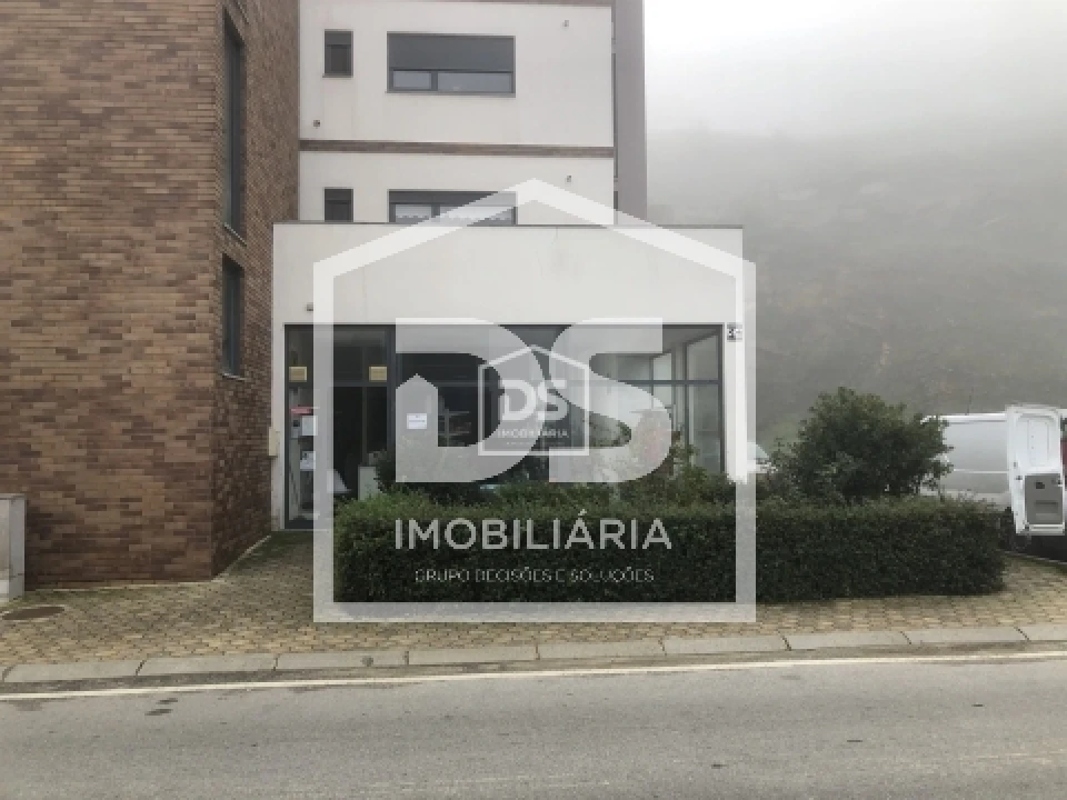 Loja para Venda em Tabuaço Foto 1