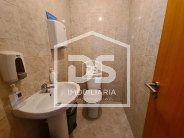 Loja para Venda em Tabuaço