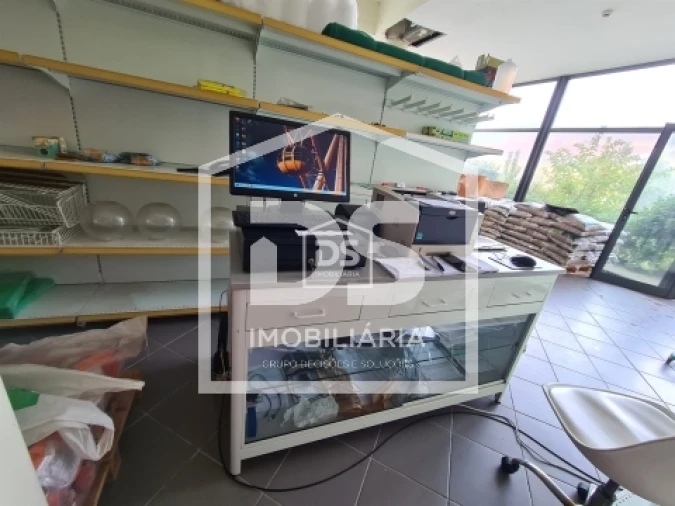 Loja para Venda em Tabuaço Foto 12