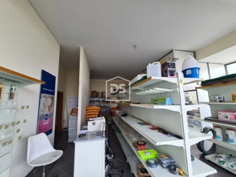 Loja para Venda em Tabuaço Foto 23