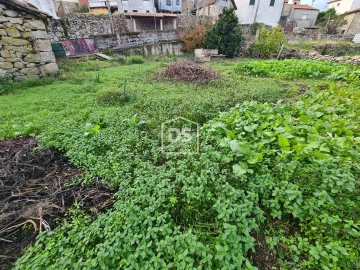 Moradia T5 para Venda em Aricera e Goujoim