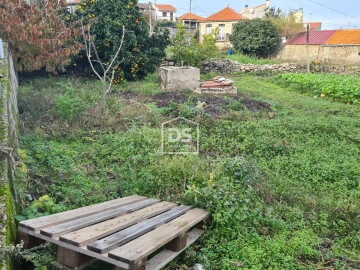 Moradia T5 para Venda em Aricera e Goujoim