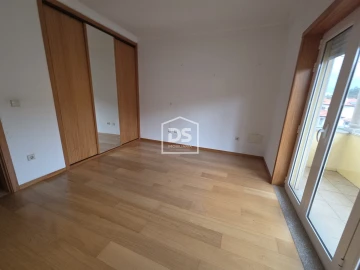 Moradia T3 para Venda em Barcos e Santa Leocádia