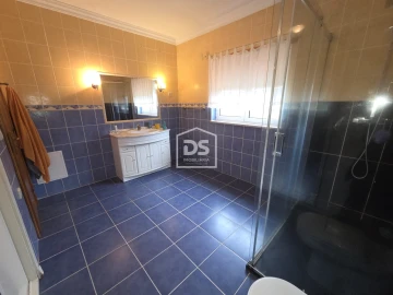 Moradia T3 para Venda em Barcos e Santa Leocádia