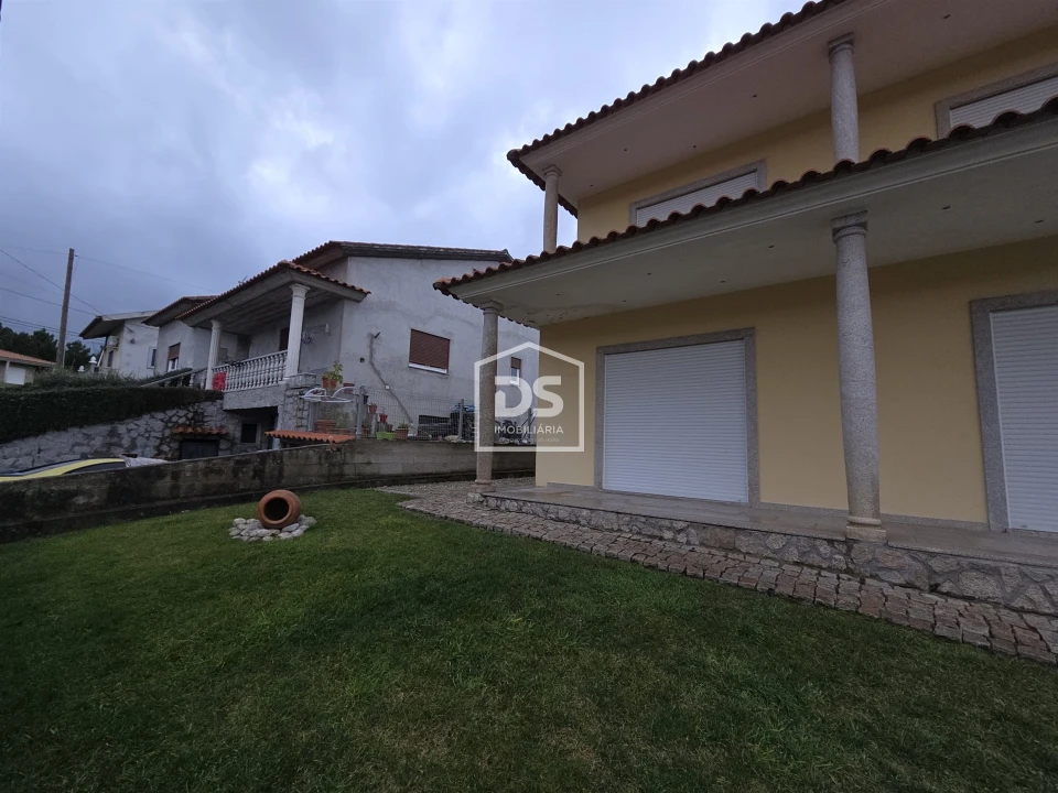 Moradia T3 para Venda em Barcos e Santa Leocádia Foto 26