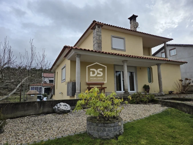 Moradia T3 para Venda em Barcos e Santa Leocádia Foto 24