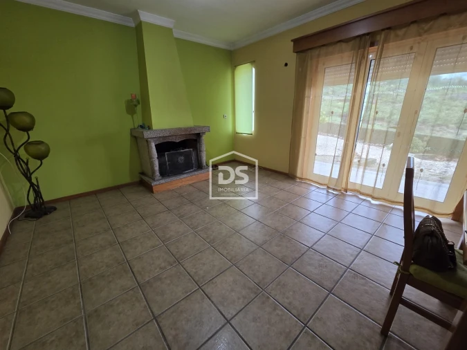 Moradia T3 para Venda em Barcos e Santa Leocádia Foto 8