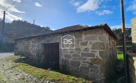 Terreno para Venda em Freixo de Cima e de Baixo