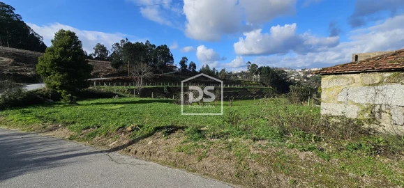 Terreno para Venda em Freixo de Cima e de Baixo