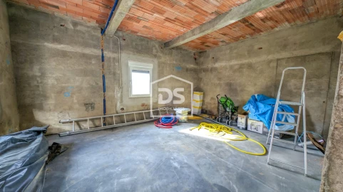 Moradia T3 para Venda em Guiães