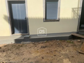 Moradia T3 para Venda em Guiães