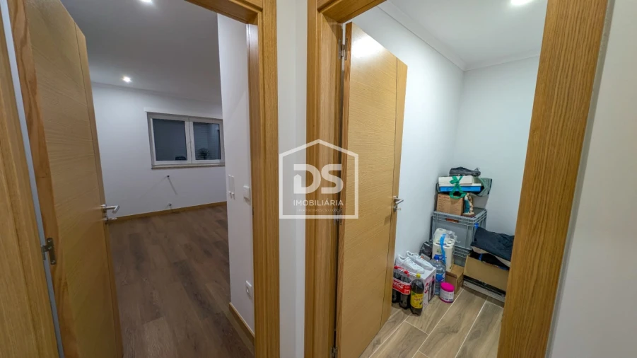 Moradia T3 para Venda em Guiães Foto 15