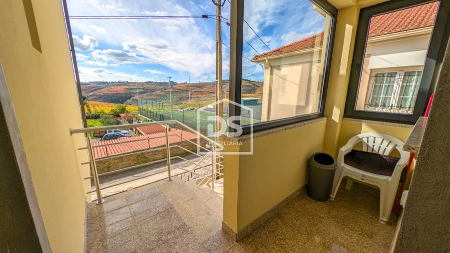 Moradia T3 para Venda em Guiães Foto 8