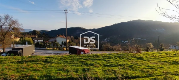 Terreno para Venda em Freixo de Cima e de Baixo