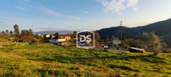 Terreno para Venda em Freixo de Cima e de Baixo