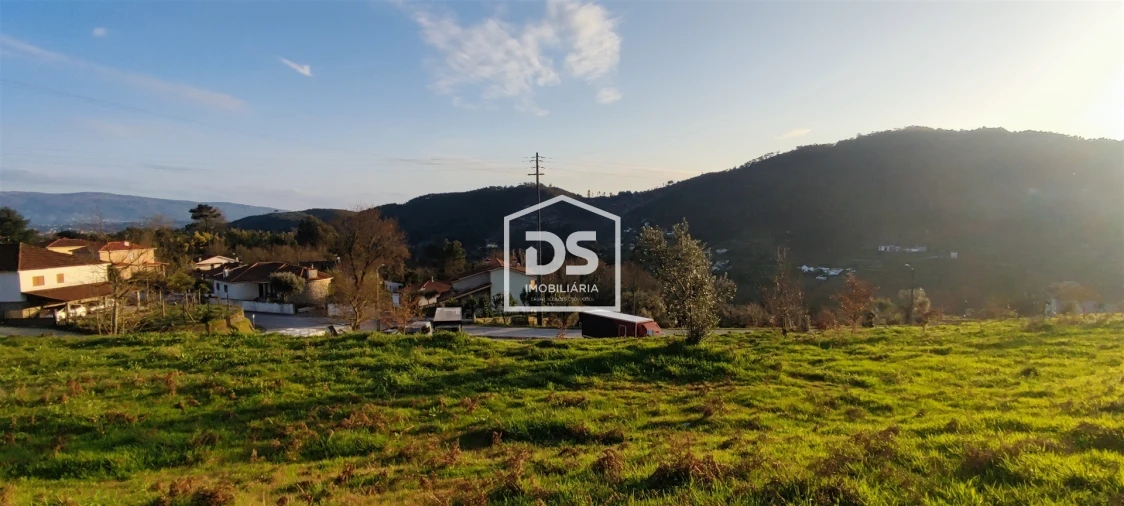 Terreno para Venda em Freixo de Cima e de Baixo Foto 5