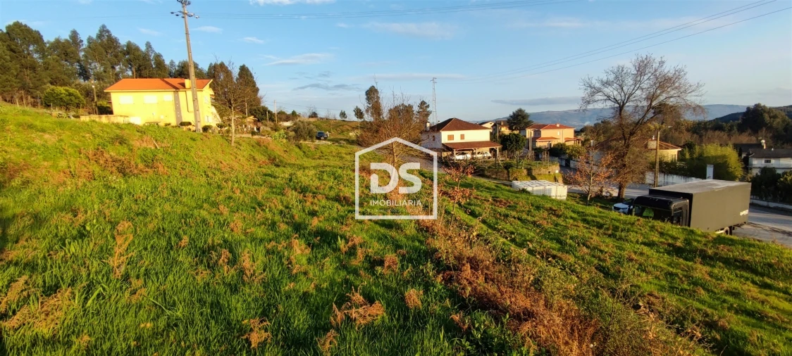 Terreno para Venda em Freixo de Cima e de Baixo Foto 8