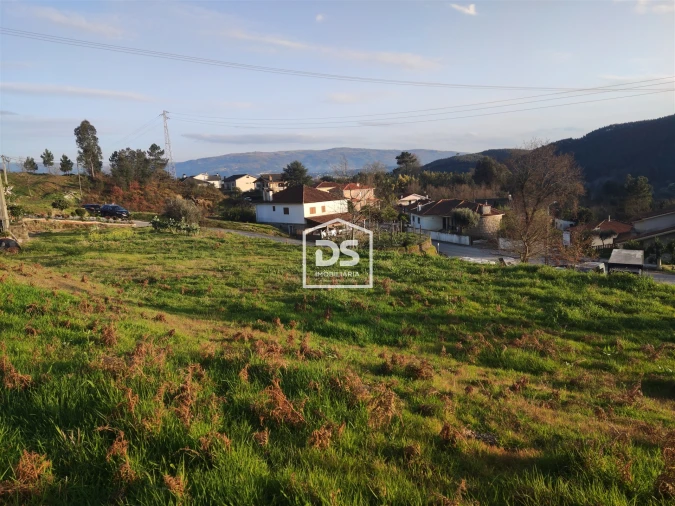 Terreno para Venda em Freixo de Cima e de Baixo Foto 6