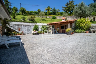 Moradia T3 para Venda em Freixo de Cima e de Baixo