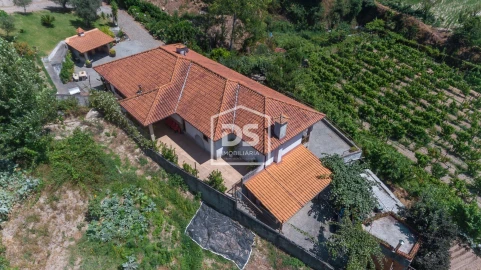 Moradia T3 para Venda em Freixo de Cima e de Baixo